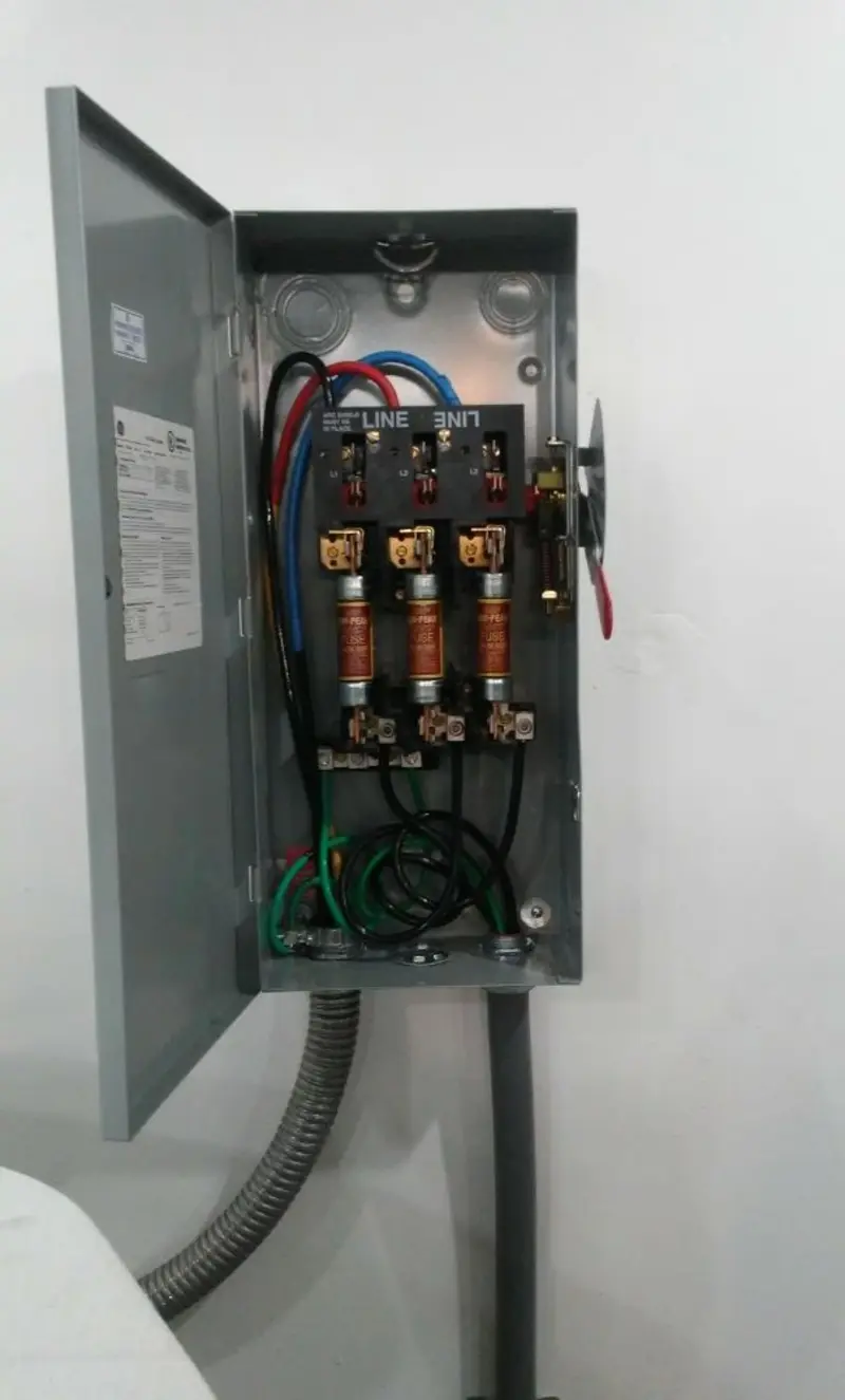 Three-phase disconnect switch installed for Electrical Wiring & Rewiring in Edgmont